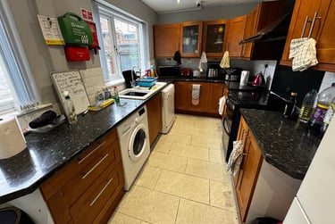 5 bed house, Nadine Street, Langworthy, Salford, M65WG - Image 2