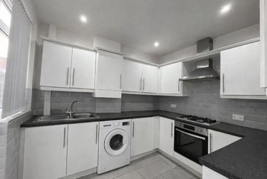 4 bed house, Milnthorpe Street, Charlestown, Salford, M66DT - Image 3
