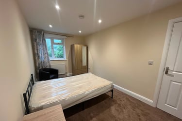 4 bed house, Redmere Grove, Fallowfield, Manchester, M146ES - Image 2