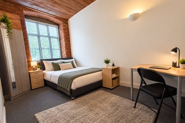 2 bed flat, Cambridge Street, Chorlton on Medlock, Manchester, M15GF - Image 5