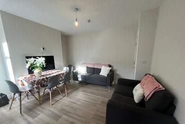 6 bed house, Moseley Road, Fallowfield, Manchester, M146PD - Image 1