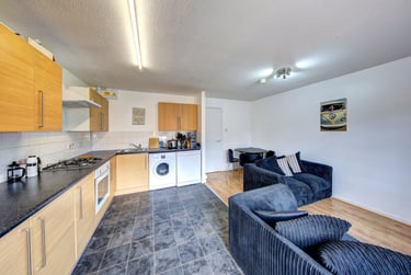 6 bed house, Manchester Road, Isle of Dogs, London, E143HW - Image 2