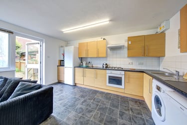 6 bed house, Manchester Road, Isle of Dogs, London, E143HW - Image 3