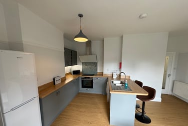 2 bed flat, Green Park Avenue, Mutley, Plymouth, PL46PG - Image 3