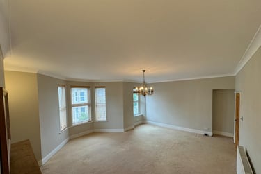 2 bed flat, May Terrace, Lipson, Plymouth, PL48PP - Image 3