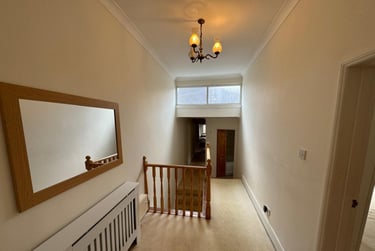 2 bed flat, May Terrace, Lipson, Plymouth, PL48PP - Image 5