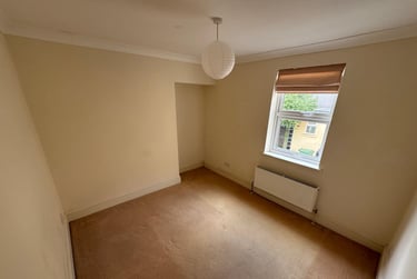 2 bed flat, May Terrace, Lipson, Plymouth, PL48PP - Image 10