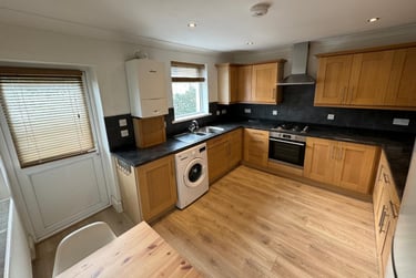 2 bed flat, May Terrace, Lipson, Plymouth, PL48PP - Image 12