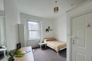 7 bed house, Hill park crescent, North hill, Plymouth, PL48JW - Image 10