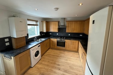 2 bed flat, May Terrace, Lipson, Plymouth, PL48PP - Image 13