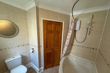 2 bed flat, May Terrace, Lipson, Plymouth, PL48PP - Image 9