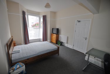 6 bed house, Gwydr Crescent, Uplands, Swansea, SA20AB - Image 5