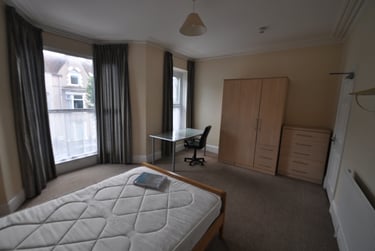 6 bed house, Gwydr Crescent, Uplands, Swansea, SA20AB - Image 7