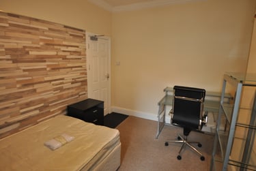 5 bed house, Wern Fawr Road, Port tennant, Swansea, SA18LQ - Image 3