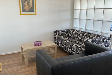2 bed flat, Europe Road, Woolwich, London, SE185QN - Image 1
