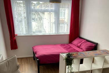 2 bed flat, Hartville Road, Plumstead, London, SE181DQ - Image 1