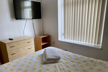 4 bed house, Spring Tce, Sandfields, Swansea, SA13TD - Image 3