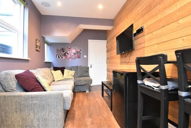 5 bed house, Telephone Road, Southsea, Portsmouth, PO40AU - Image 1