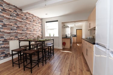 7 bed house, Mansfield Road, Arboretum, Nottingham, NG13FT - Image 1