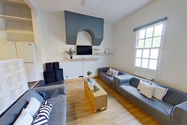 8 bed house, Mansfield Road, Arboretum, Nottingham, NG13FQ - Image 1