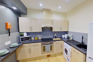 5 bed house, Mansfield Road, Arboretum, Nottingham, NG13FT - Image 2