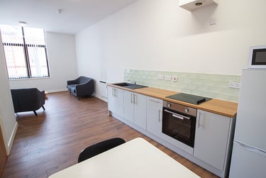 4 bed flat, Glasshouse Street, Hockley, Nottingham, NG13BZ - Image 1