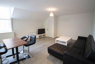 4 bed flat, Frogmore Street, Arboretum, Nottingham, NG13HW - Image 1