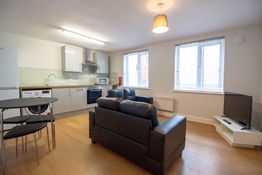 3 bed flat, Mansfield Road, Arboretum, Nottingham, NG13FR - Image 1