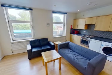 3 bed house, Mansfield Road, Arboretum, Nottingham, NG13FT - Image 2