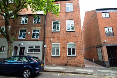 2 bed flat, North Sherwood Street, Arboretum, Nottingham, NG14EF - Image 1