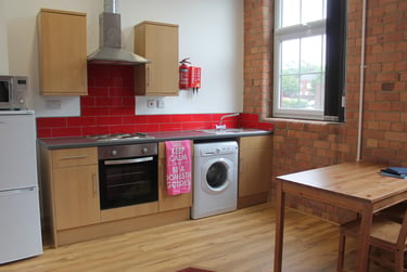 2 bed flat, Lower Parliament Street, Hockley, Nottingham, NG11EN - Image 1