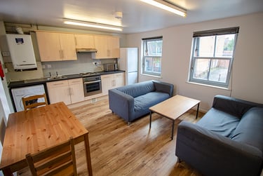 3 bed flat, North Sherwood Street, Arboretum, Nottingham, NG14EN - Image 1