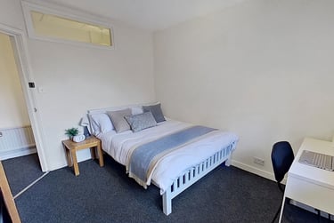 2 bed flat, North Sherwood Street, Arboretum, Nottingham, NG14EB - Image 1