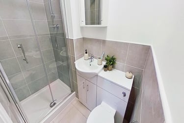 1 bed studio, Mansfield Road, Hockley, Nottingham, NG13FB - Image 4