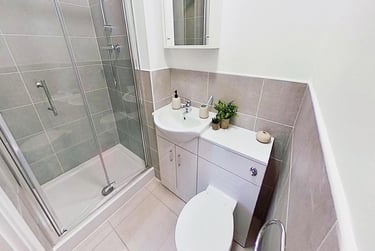 1 bed studio, Mansfield Road, Hockley, Nottingham, NG13FB - Image 3