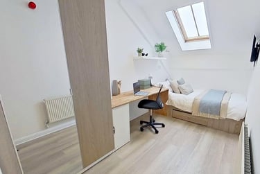 4 bed flat, Mansfield Road, Arboretum, Nottingham, NG13HW - Image 1