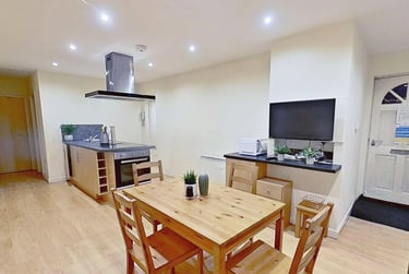 3 bed flat, North Sherwood Street, Arboretum, Nottingham, NG14EF - Image 4