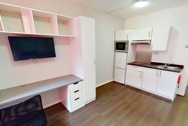 1 bed flat, Milton Street, Hockley, Nottingham, NG13RA - Image 3