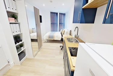 1 bed studio, Mansfield Road, Hockley, Nottingham, NG13FB - Image 1