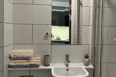 1 bed studio, Damside Street, City Centre, Lancaster, LA11AW - Image 5