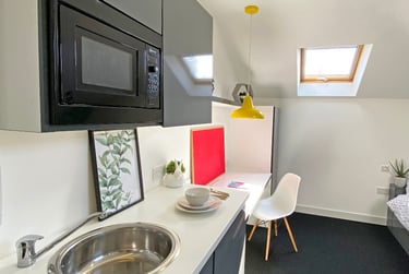 1 bed studio, Damside Street, City Centre, Lancaster, LA11AW - Image 1