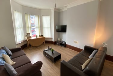 8 bed house, Richmond Grove, Ardwick, Manchester, M130DP - Image 2