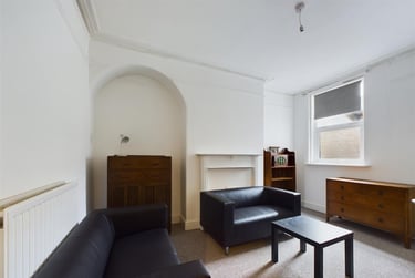 8 bed house, Old Tiverton Road, Mount Pleasant, Exeter, EX46NG - Image 4