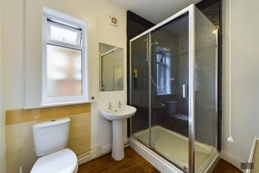 8 bed house, Old Tiverton Road, Mount Pleasant, Exeter, EX46NG - Image 10
