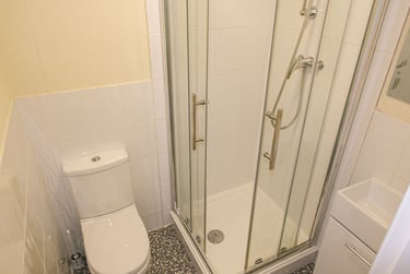 8 bed house, Palmerston Road, Abington, Northampton, NN15EU - Image 3