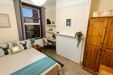 7 bed house, Thenford Street, City Centre, Northampton, NN15QT - Image 2