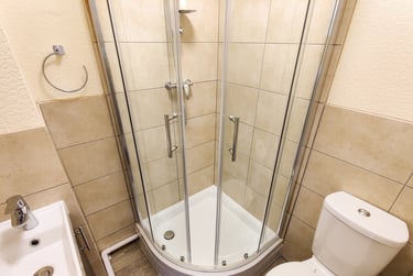 7 bed house, Agnes rd, Semilong, Northampton, NN26EU - Image 11