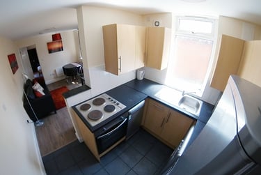 2 bed flat, Palmerston Road, Abington, Northampton, NN15EU - Image 4