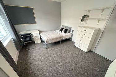 5 bed house, Fawcett Road, Southsea, Portsmouth, PO40DH - Image 1
