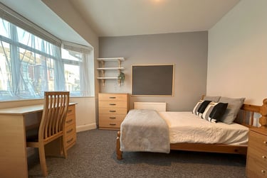 5 bed house, ORCHARD RD -- 5x DOUBLE BEDS + BILLS INCLUDED, Southsea, Portsmouth, PO40AB - Image 1